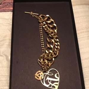 Chunky gold bracelet